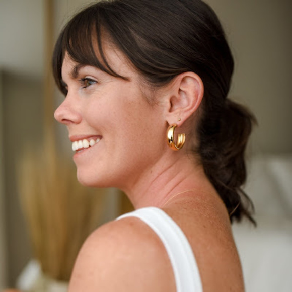 Meet your Posher, Caitlin - Picture 1 of 1